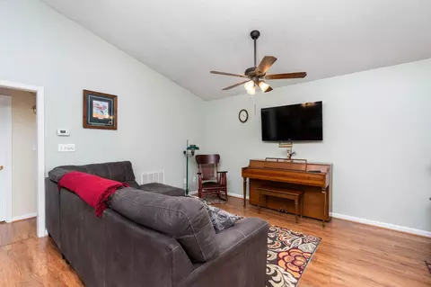 1029 D St, Waynesboro, VA 22980 photo 14