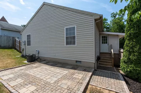 1029 D St, Waynesboro, VA 22980 photo 27