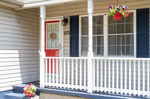 1029 D St, Waynesboro, VA 22980 photo 2