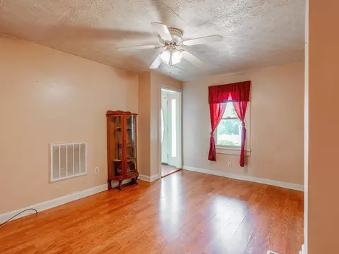204 N Third St N, Shenandoah, VA 22849 photo 24