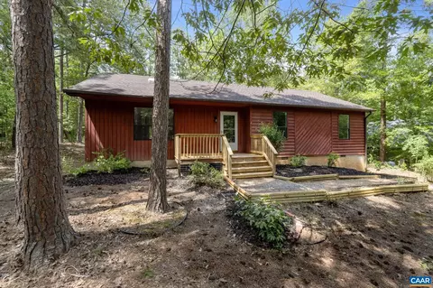4 Haversack Rd, Palmyra, VA 22963