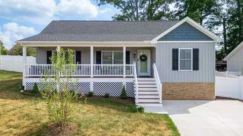1441 Mandolin Ave, Grottoes, VA 24441