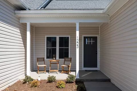 1233 Stocker St, Staunton, VA 24401