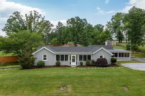 601 Galena Rd, Staunton, VA 24401