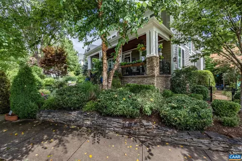 1305 Dabney Grv, Charlottesville, VA 22901 photo 3