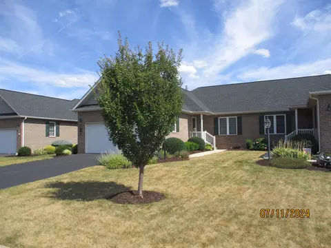 24 Saint Ives Dr, Fishersville, VA 22939