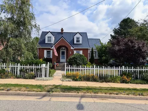 125 E Main St E, Monterey, VA 24465 photo 3