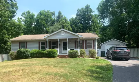 302 Round Hill Dr, Stuarts Draft, VA 24477