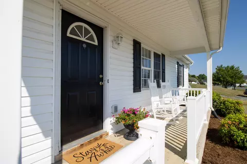 37 Danforth Dr, Weyers Cave, VA 24486 photo 6
