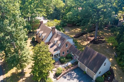 907 Ridgewood Rd, Harrisonburg, VA 22801