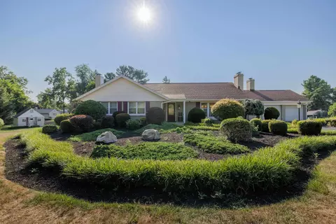 830 S Ellison Ln S, Waynesboro, VA 22980