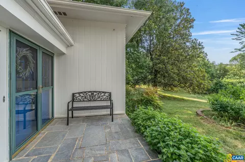 327 Key West Dr, Charlottesville, VA 22911 photo 3