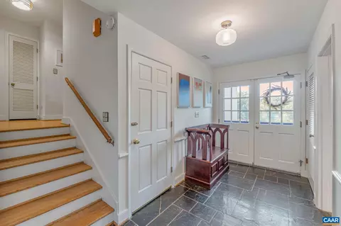 327 Key West Dr, Charlottesville, VA 22911 photo 5