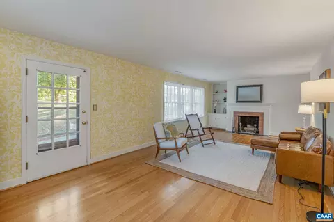 327 Key West Dr, Charlottesville, VA 22911 photo 17