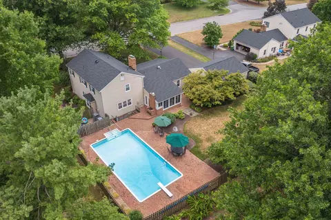 305 Pelham Dr, Waynesboro, VA 22980