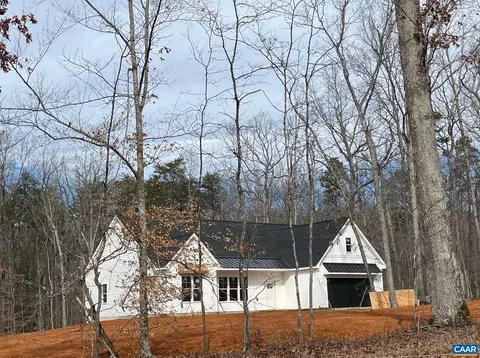 454 Glenmore Ln, Keswick, VA 22947
