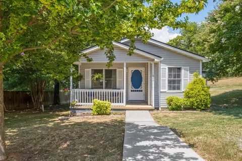 345 Mary Gray Ln, Staunton, VA 24401