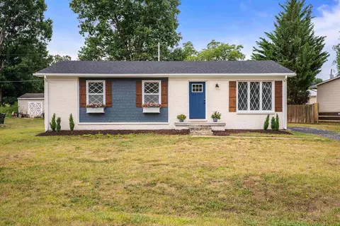 35 Hayrick Rd, Waynesboro, VA 22980