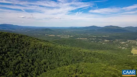1674 Crawfords Climb, Nellysford, VA 22958