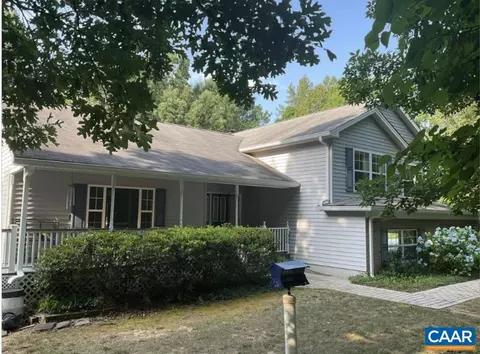 325 Forest Ridge Dr, Scottsville, VA 24590