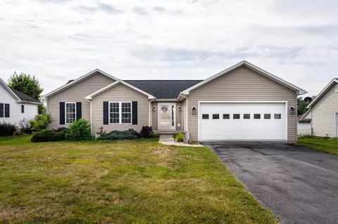 94 S Foxhall Ln, Weyers Cave, VA 24486