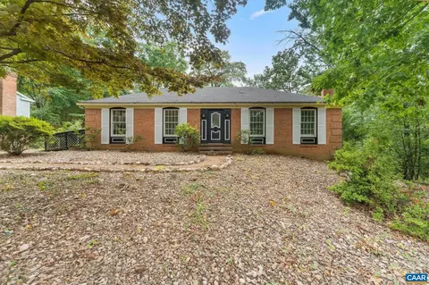 407 Berwick Ct, Charlottesville, VA 22901