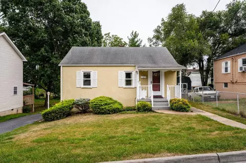 525 W Wolfe St W, Harrisonburg, VA 22802
