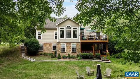 32 Shadow Crest Ln, Nellysford, VA 22958