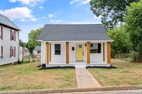 2257 Cedar Ave, Buena Vista, VA 24416