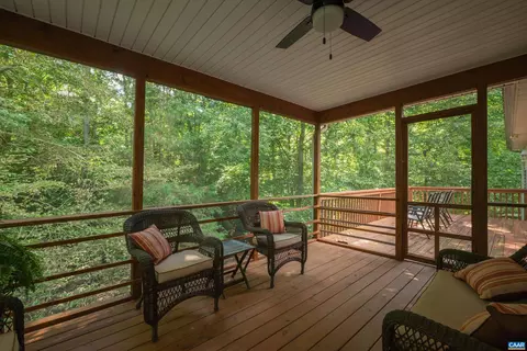 23 Zephyr Rd, Palmyra, VA 22963