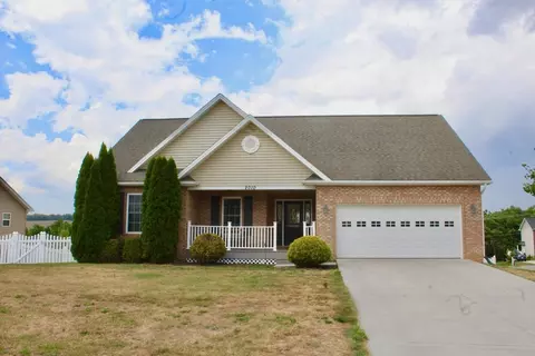2010 Russell Dr, Harrisonburg, VA 22801