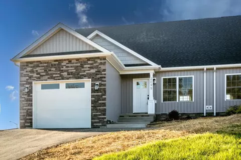 2095 Willow Hill Dr, Harrisonburg, VA 22801