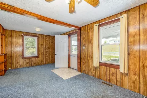 16894 E Summit Ave E, Elkton, VA 22827 photo 9