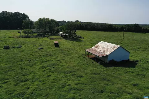 3210 Trents Mill Rd, Dillwyn, VA 23936 photo 3