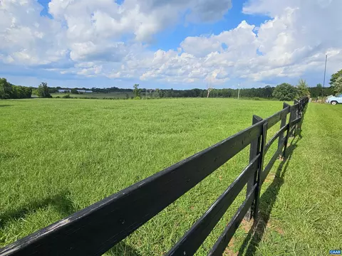 3210 Trents Mill Rd, Dillwyn, VA 23936 photo 2