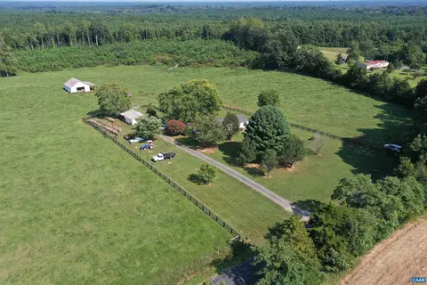 3210 Trents Mill Rd, Dillwyn, VA 23936 photo 4