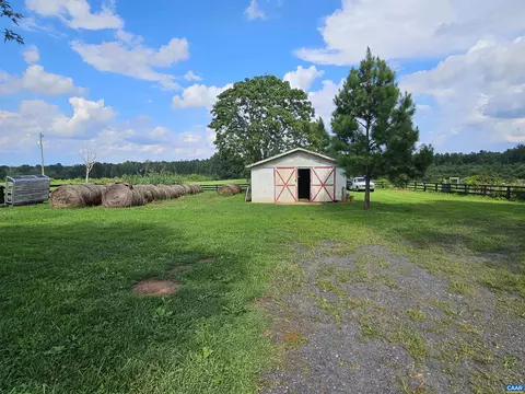 3210 Trents Mill Rd, Dillwyn, VA 23936 photo 11