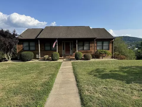 804 Lammermoor Dr, Staunton, VA 24401