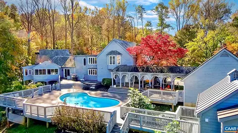 927 Michie Tavern Ln, Charlottesville, VA 22902