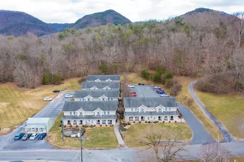 2754 Maple Ave, Buena Vista, VA 24416