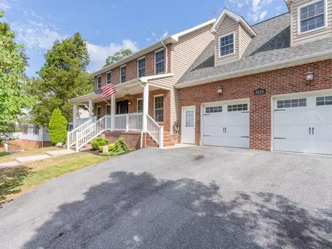1831 Manor Dr, Harrisonburg, VA 22801