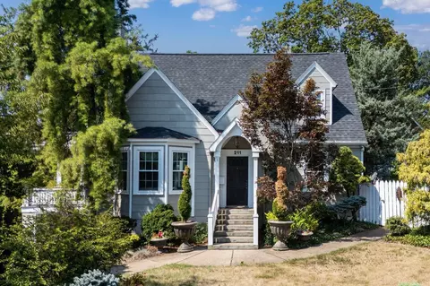 211 Dixie Ave, Harrisonburg, VA 22801