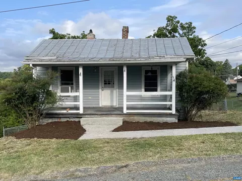 208 Myrtle St, Staunton, VA 24401