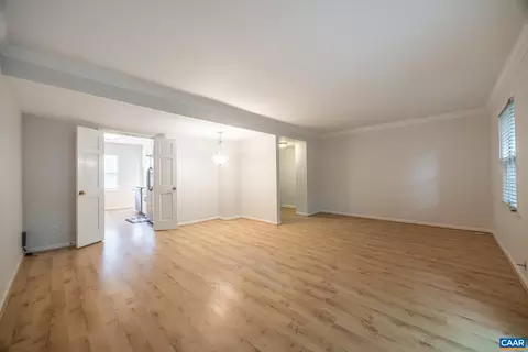 24 Georgetown Grn, Charlottesville, VA 22901