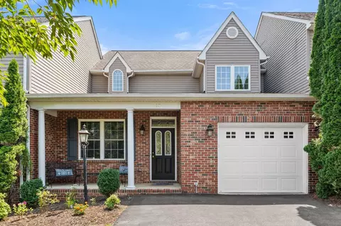 18 E Park View Dr E, Staunton, VA 24401