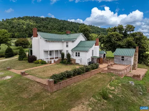 2072 E Branch Loop, Roseland, VA 22967
