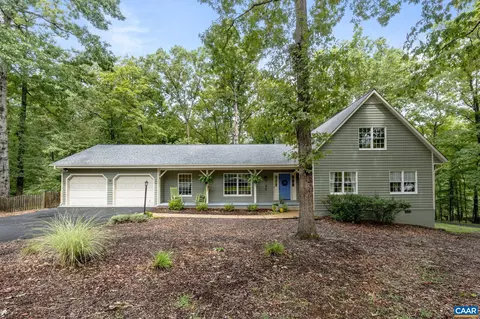 40 Marwood Dr, Palmyra, VA 22963