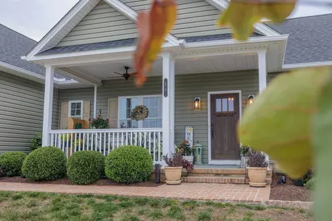 60 Marble Dr, Stuarts Draft, VA 24477