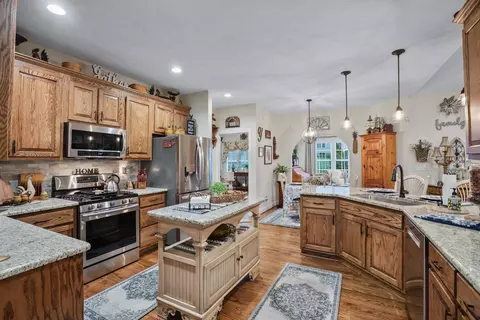 60 Marble Dr, Stuarts Draft, VA 24477 photo 12