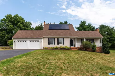 1507 Red Top Orchard Rd, Waynesboro, VA 22980